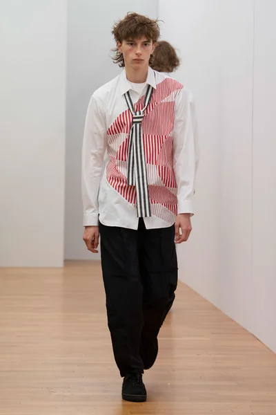 Look 26
